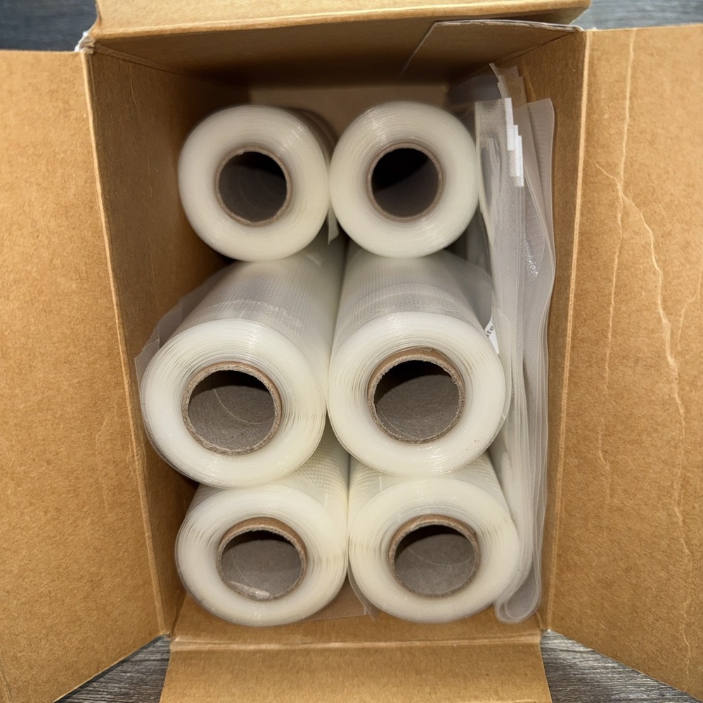 FoodSaver Vacuum Variety Pack: 2 Rolls 8"x20' 4 Rolls 11"x16', 6 Gallon Bag Open - Picture 2 of 2
